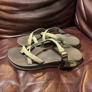 Chacos pre-owned size 8 woman's